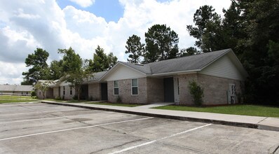 Briarwood Apartments Ph II in Middleburg, FL - Building Photo - Building Photo