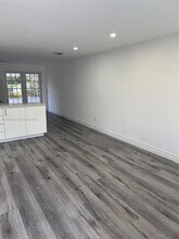 4020 SW 50th St in Fort Lauderdale, FL - Building Photo - Building Photo