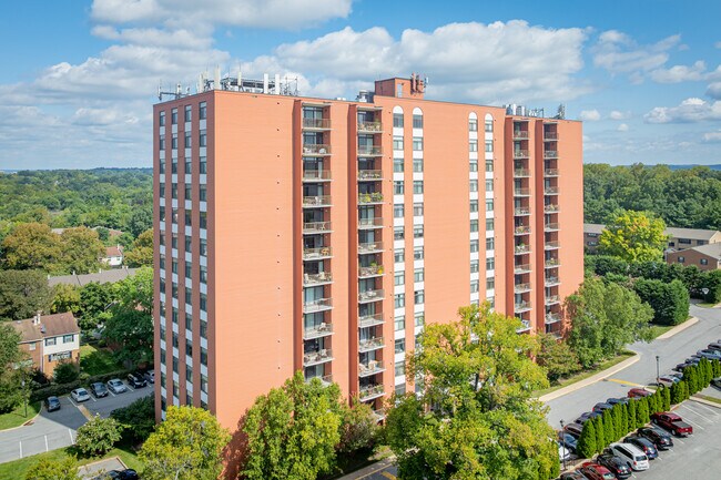 Dulaney Towers in Towson, MD - Building Photo - Building Photo