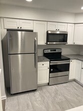 101 Pamela Ct in Levittown, PA - Building Photo - Building Photo