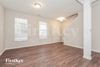 3969 Creekmoore Dr in Winston-Salem, NC - Foto de edificio - Building Photo