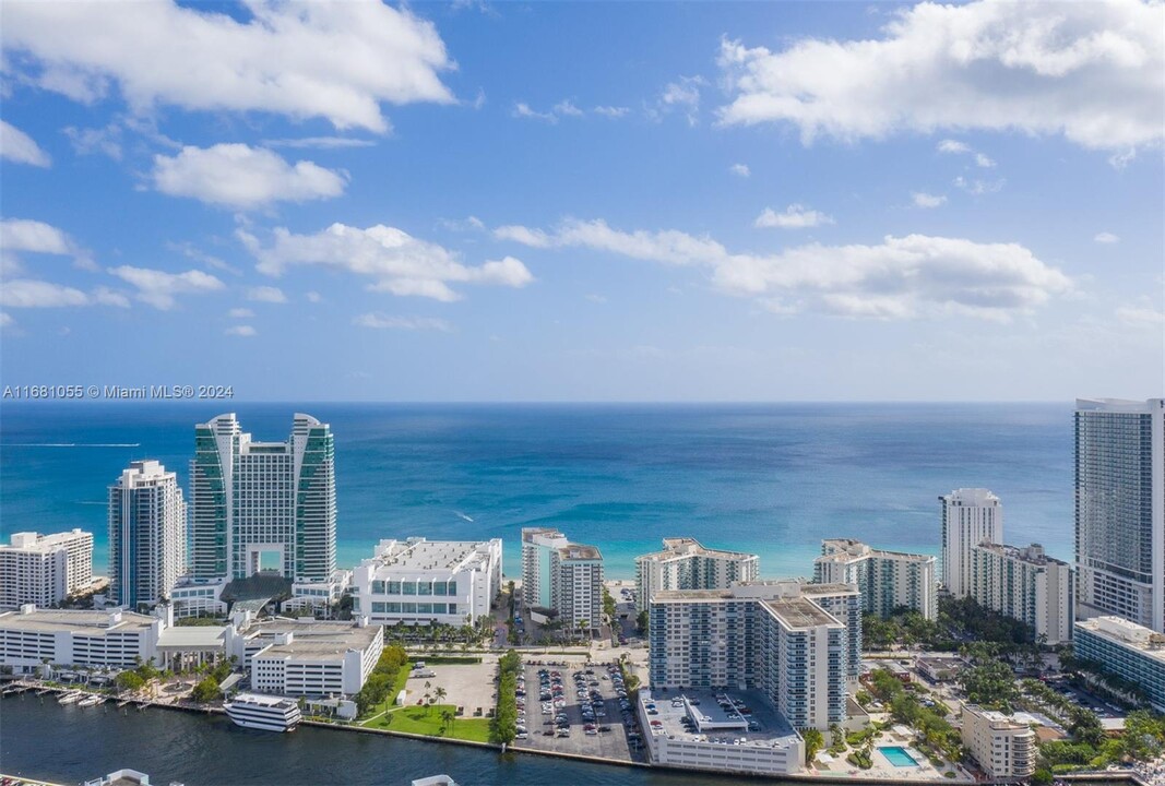 3725 S Ocean Dr, Unit 601 in Hollywood, FL - Foto de edificio