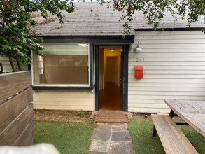 1241 21st St, Unit A in Santa Monica, CA - Building Photo - Building Photo