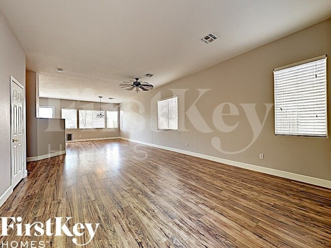 13702 W Tara Ln in Surprise, AZ - Building Photo - Building Photo