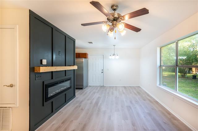 714 E 12th St in Bonham, TX - Foto de edificio - Building Photo