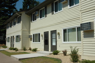 North Mora Estates in Mora, MN - Foto de edificio - Building Photo