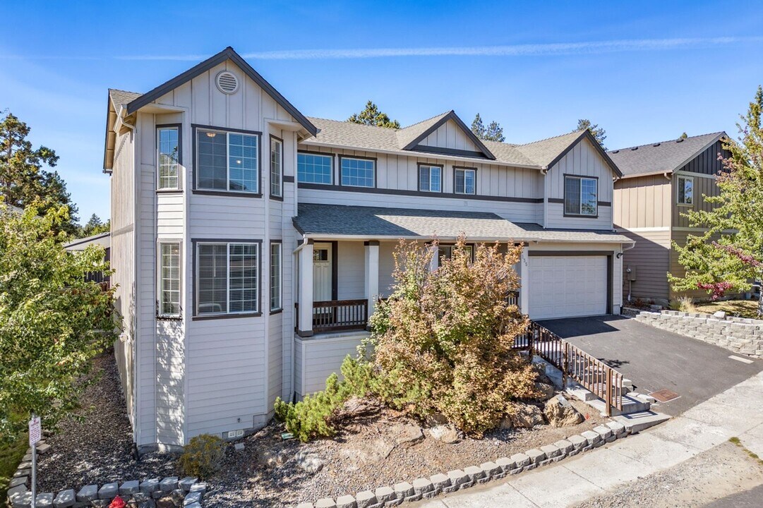 135 NE Telima Ln in Bend, OR - Building Photo