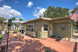 2175 Lakeview Dr in Sebring, FL - Building Photo - Building Photo
