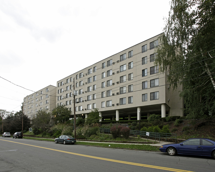 Park Avenue Towers in Wilkes-Barre, PA - Foto de edificio