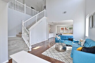 4398 Trailside Way in San Jose, CA - Foto de edificio - Building Photo