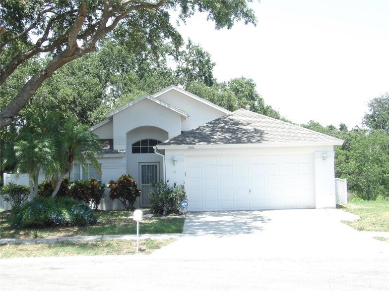 1802 Durkee Pl, Unit 3040-1 in Brandon, FL - Foto de edificio