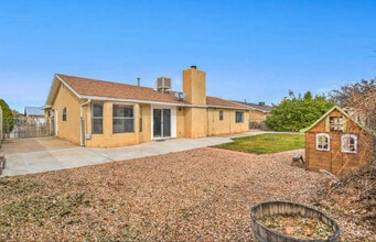 856 Lancelot St in Los Lunas, NM - Foto de edificio - Building Photo