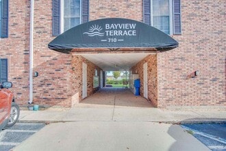 710 Scenic Hwy, Unit 202 in Pensacola, FL - Building Photo - Building Photo