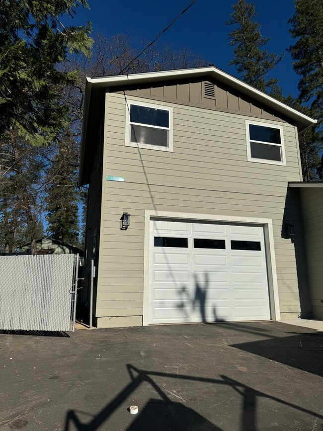 11578 Shangrila Ln in Grass Valley, CA - Building Photo - Building Photo