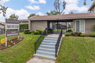 Summit Rose Apartments in Escondido, CA - Building Photo - Building Photo