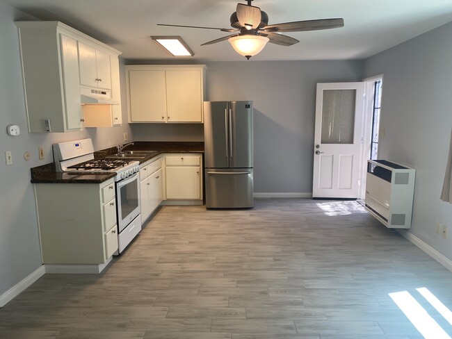 536 Grant St, Unit B