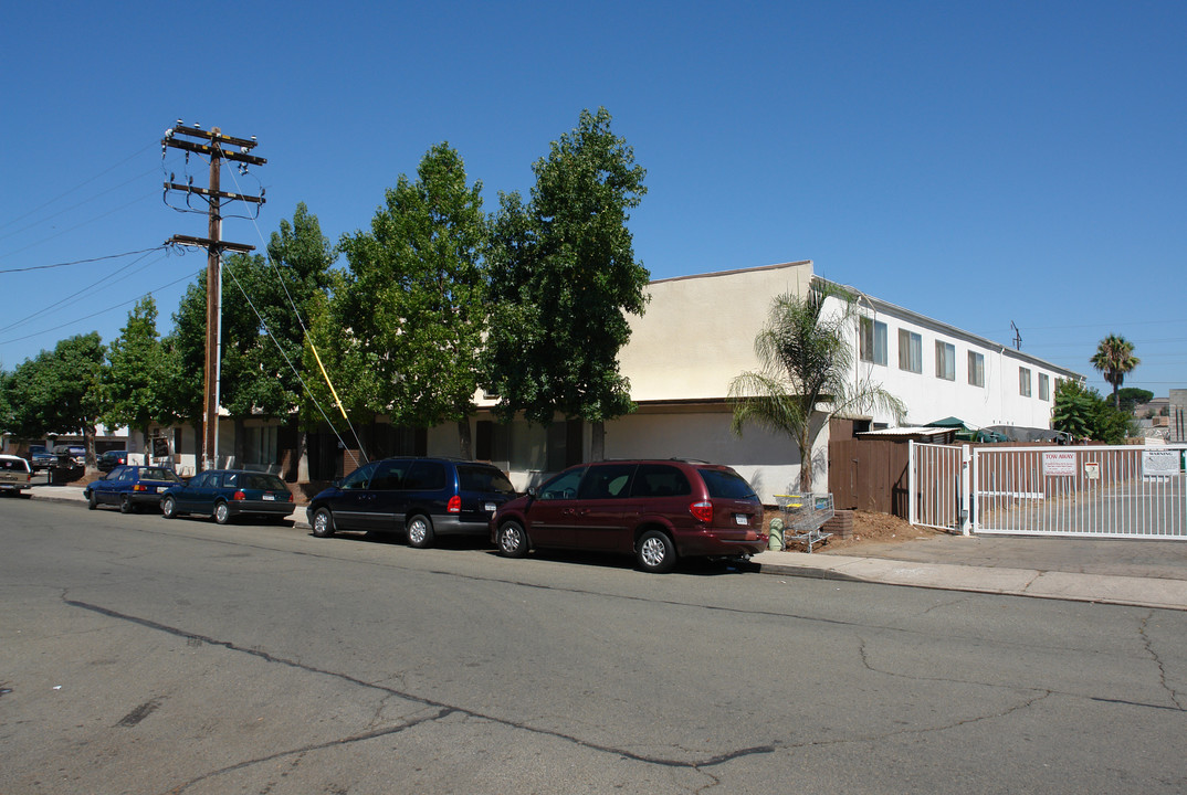 Aragon Apartments in El Cajon, CA - Building Photo