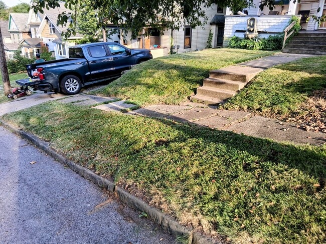 property at 1803 Pointview Ave
