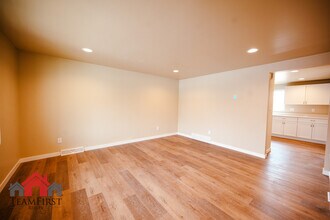 2022 Terry Ln in De Pere, WI - Building Photo - Building Photo