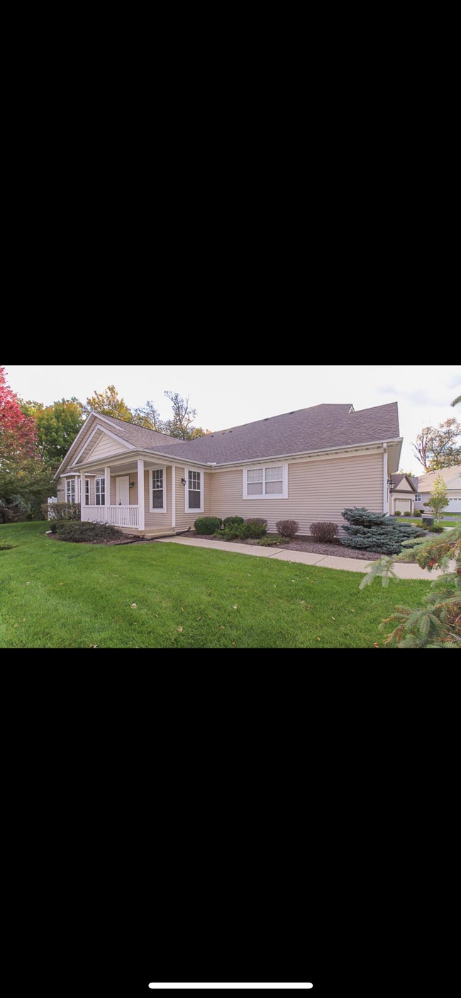 5523 Sandhutton Ct, Unit 5523 in Rockford, IL - Building Photo - Building Photo