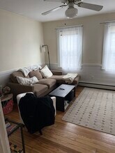 72 Gore St, Unit 1 in Cambridge, MA - Foto de edificio - Building Photo