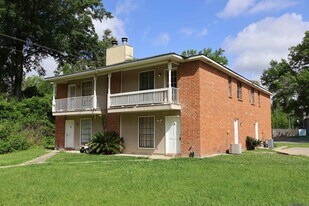 15855 Sunderland Ave in Baton Rouge, LA - Building Photo