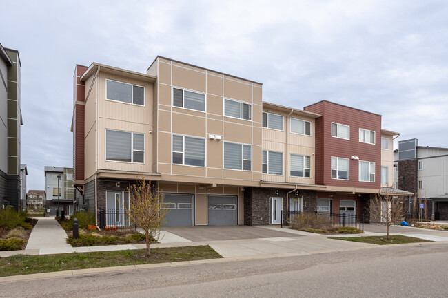 74 Saddlestone NE in Calgary, AB - Building Photo - Building Photo