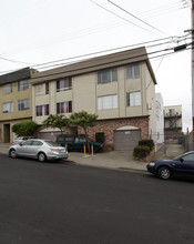 550 Lisbon St in Daly City, CA - Building Photo - Building Photo