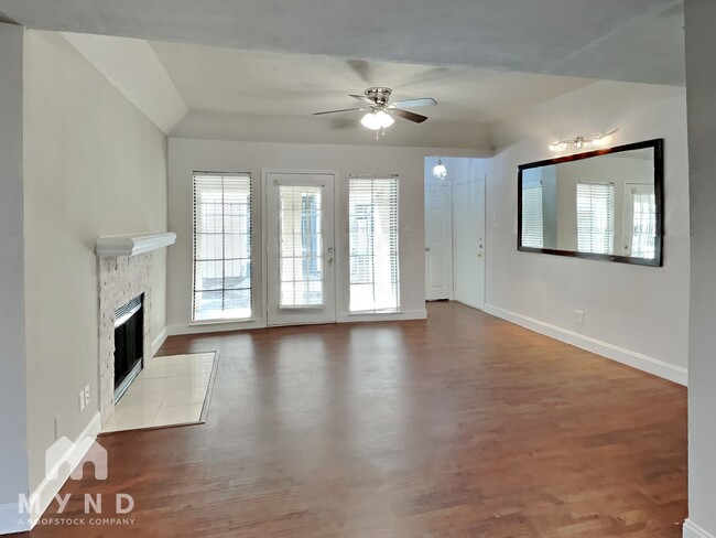 3105 San Jacinto St in Dallas, TX - Building Photo - Building Photo