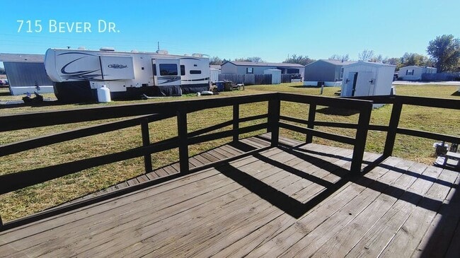 715 Bever Dr in Towanda, KS - Building Photo - Building Photo
