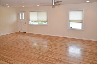 1179 Oak Grove Ave in Austin, TX - Building Photo - Building Photo