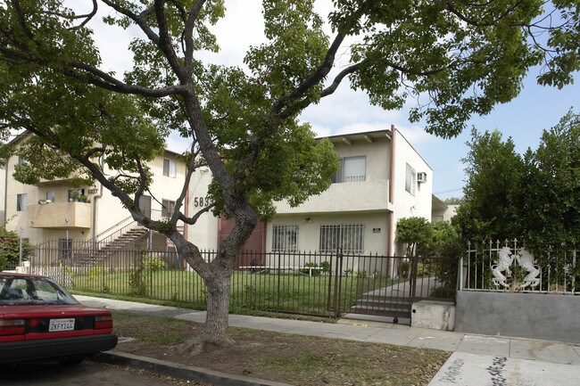 5833 Camerford Ave in Los Angeles, CA - Building Photo - Building Photo