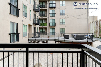 11501 Century Oaks Terrace in Austin, TX - Building Photo - Building Photo