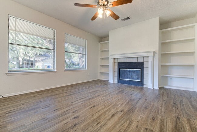 2900 Jadewood Ct in Austin, TX - Building Photo - Building Photo