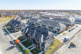 Towns at Folkstone in Whitby, ON - Building Photo - Building Photo