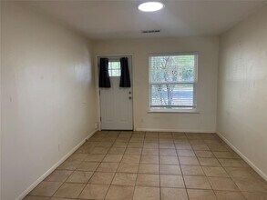 8017 Tisdale Dr in Austin, TX - Building Photo - Building Photo