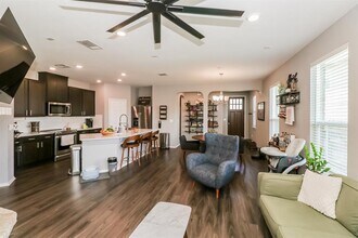 332 Leipziger Dr in Austin, TX - Building Photo - Building Photo