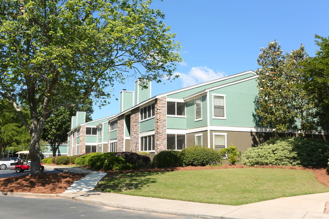 Southland Station Apartments in Warner Robins, GA - Building Photo - Building Photo