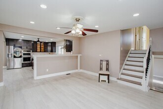 720 Durham Ln in Hoffman Estates, IL - Building Photo - Building Photo