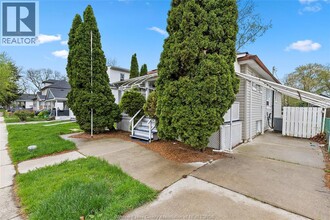 609 St Joseph St in Windsor, ON - Building Photo - Building Photo