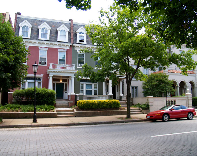 2231-2233 Monument Ave in Richmond, VA - Building Photo - Building Photo