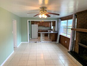 7075 47th St N in Pinellas Park, FL - Foto de edificio - Building Photo