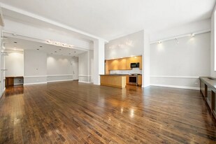 65 W 13th St in New York, NY - Building Photo