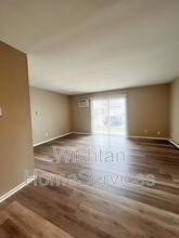 219 Charleston Blvd in Macomb, IL - Building Photo - Building Photo