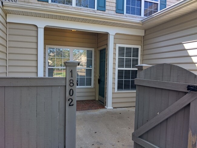property at 1802 Duntrune Glen