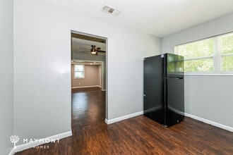 6976 Jack Horner Ln in Jacksonville, FL - Foto de edificio - Building Photo