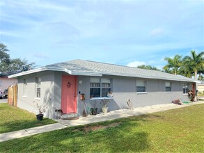 359 50th Ave N in St. Petersburg, FL - Building Photo - Building Photo