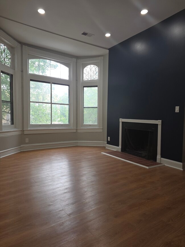 1700 Linden Ave, Unit 1