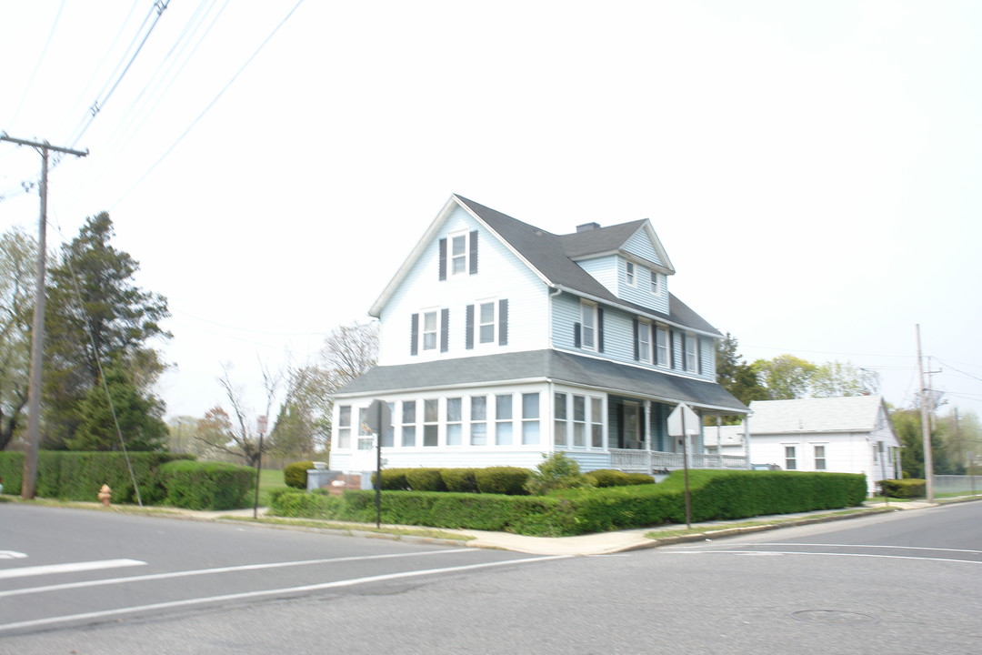 112 West End Ave in Long Branch, NJ - Building Photo