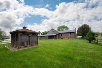 86 S Rd in Somers, CT - Building Photo - Building Photo